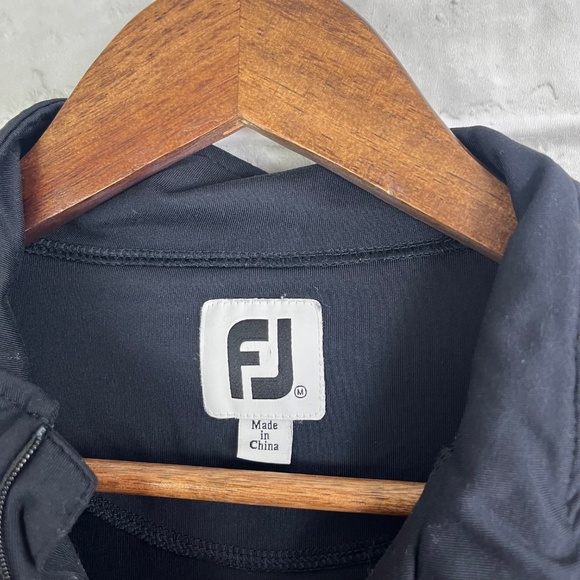 FootJoy FJ SOlid Black Performance Full Zip Golf Pullover Jacket Womens Medium - Picture 2 of 8